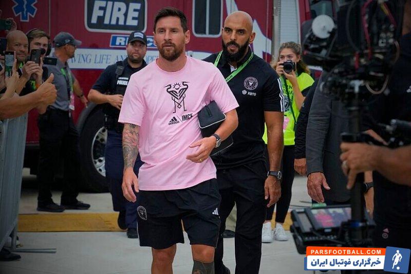 سوارز ؛ حضور بادیگارد مسی در نشست خبری لوئیس سوارز