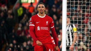 آرنولد ؛ مصدومیت شدید ترنت الکساندر آرنولد