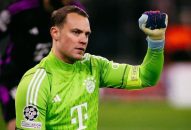 نویر ؛ کارل هاینس رومنیگه : نویر میتواند تا اوایل دهه ۴۰ سالگی هم بازی کند