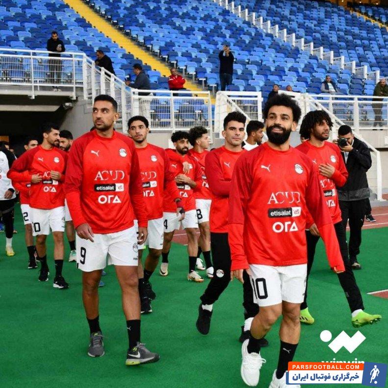 صلاح ؛ حضور محمد صلاح در تمرین تیم ملی مصر با مدل موی جدید 