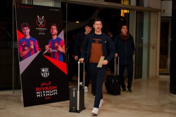 بارسلونا ؛ استقبال گرم مسئولان فوتبال عربستان از بازیکنان بارسلونا در ریاض