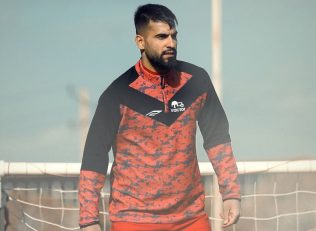 تراکتور ؛ سیدمحمد حسینی مدافع تراکتور : هدف ما قهرمانی است