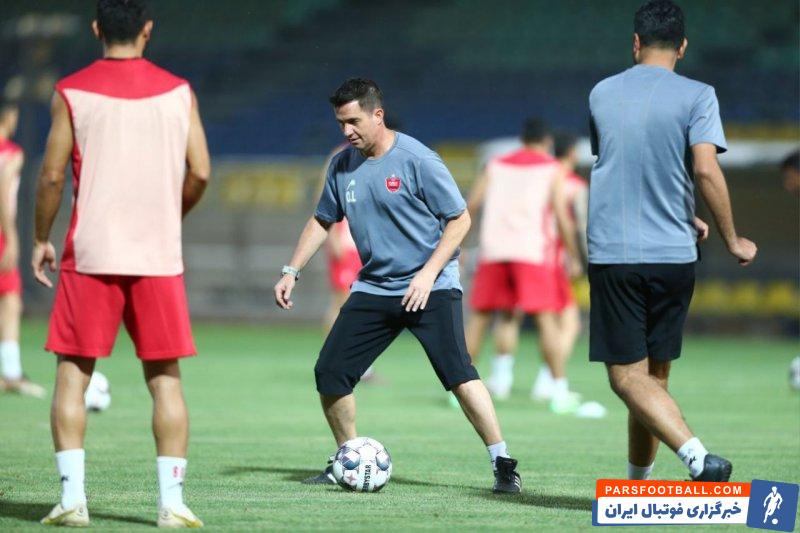 پرسپولیس ؛ تعجب اوسمار از ایده آل نبودن شرایط بدنی بازیکنان پرسپولیس