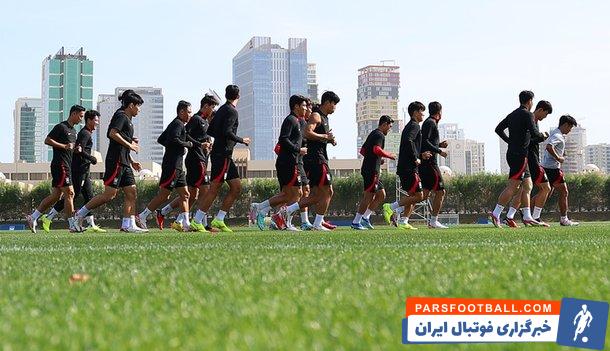 آسیا ؛ سون هیونگ مین با باندپیچی پیشگیری روی زانو در تمرین