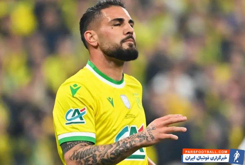 دلورت ؛ تشنج دلورت بازیکن فرانسوی ام صلال بدون برخورد به کسی در دیدار با العربی