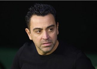 ژاوی و بخشیدن هشت میلیون یورو پاداش قراردادش به بارسلونا