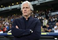 ژسوس ؛ شکلات پخش کردن ژسوس سرمربی الهلال در تمرین تیمش بین بازیکنان