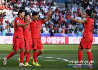 کره جنوبی ؛ پنج بازیکن کره جنوبی برابر بحرین کارت زرد گرفتند