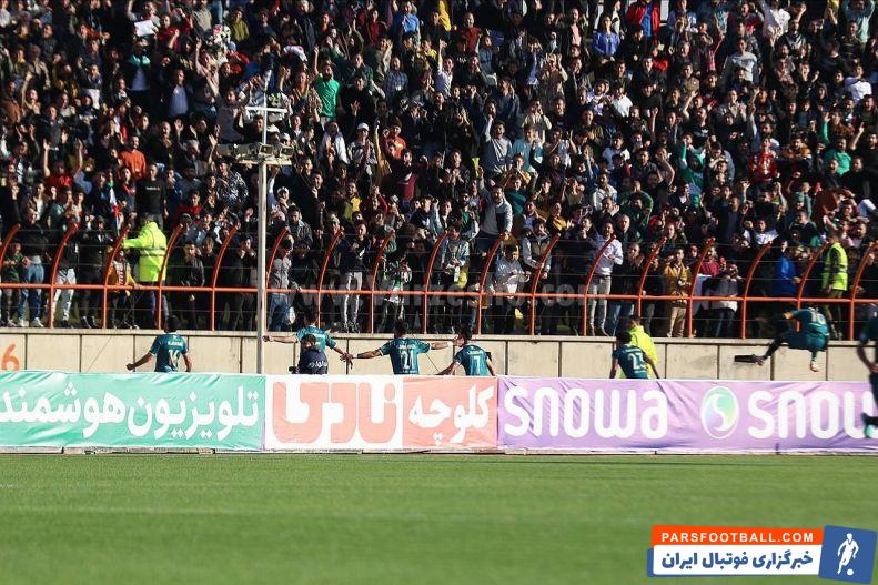 شمس آذر ؛ حضور پرتعداد هواداران شمس آذر در بازی های خانگی 