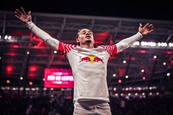 پاری سن ژرمن ؛ علاقه ژاوی سیمونز به ماندن در لایپزیش