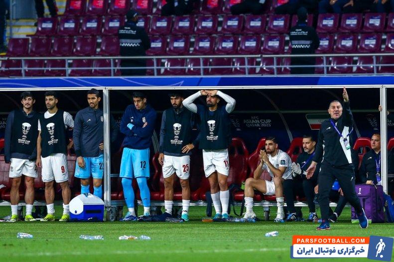 تیم ملی ؛ دلهره و استرس بازیکنان نیمکت نشین تیم ملی در دقایق آخر دیدار با هنگ کن