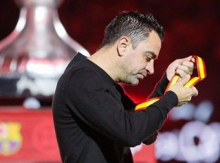 ژاوی ؛ لاپورتا تنها مخالف اخراج ژاوی از بارسلونا