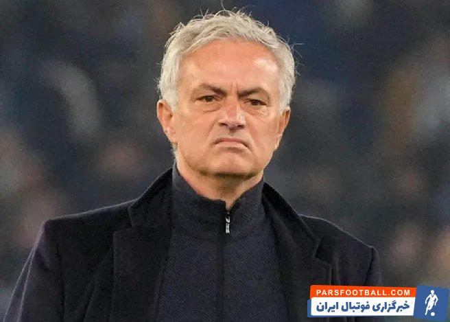 مورینیو ؛ تصاویری از مورینیو در فرودگاه شهر بارسلون