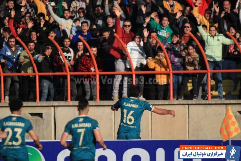 شمس آذر ؛ حضور پرتعداد هواداران شمس آذر در بازی های خانگی