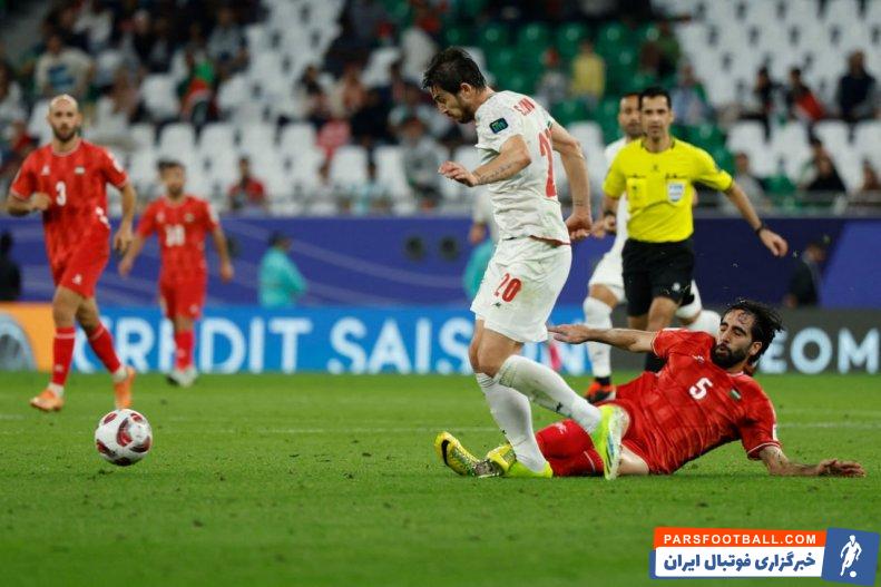 آزمون ؛ خوش شانسی آزمون برای فرار از مصدومیت روی تکل خشن بازیکن فلسطین