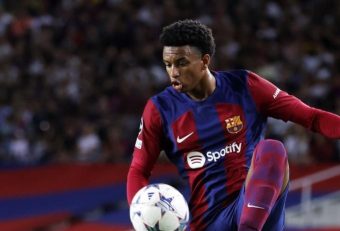 بارسلونا ؛ درخواست ژاوی از الخاندرو بالده برای انجام عمل جراحی برای رفع مصدومیتش