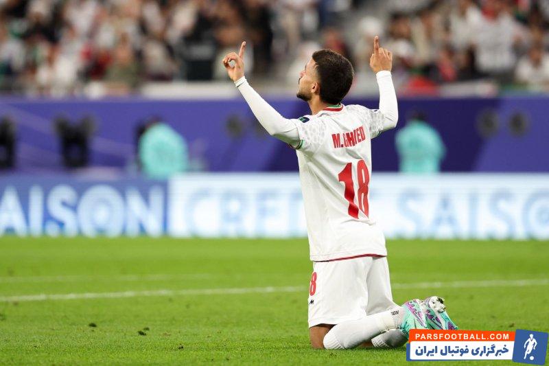 قایدی ؛ سجده شکر مهدی قایدی پس از گلزنی برابر فلسطین در جام ملت های آسیا