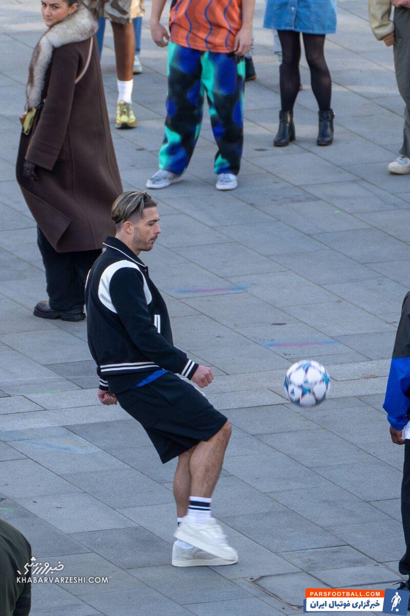 تصاویر| ستاره سیتیزن‌ها در تبلیغ جدید پپسی؛ او راه مسی و بکام را رفت/ شکار شدن کف خیابان پس از قرارداد بزرگ با کمپانی آمریکایی