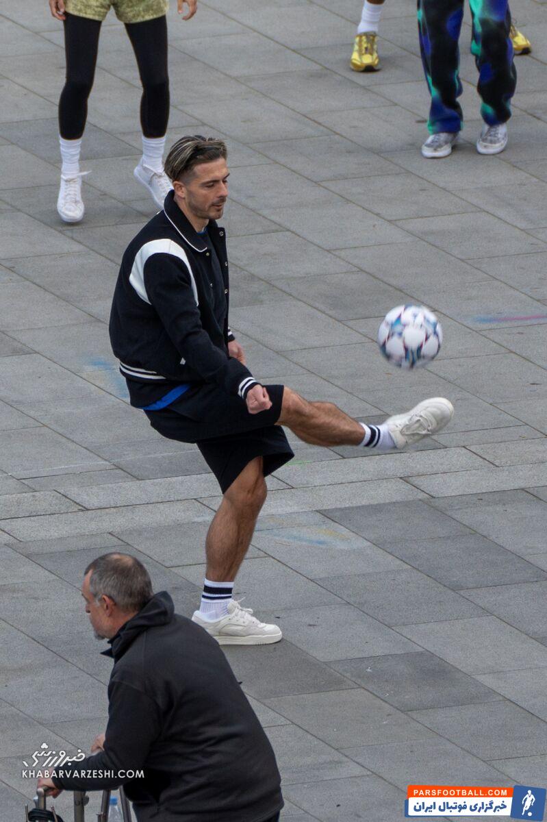 تصاویر| ستاره سیتیزن‌ها در تبلیغ جدید پپسی؛ او راه مسی و بکام را رفت/ شکار شدن کف خیابان پس از قرارداد بزرگ با کمپانی آمریکایی