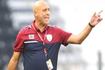 لوپز ؛ حضور مارکز لوپز سرمربی قطر در بیمارستان برای عیادت از رئیس باشگاه الوکره