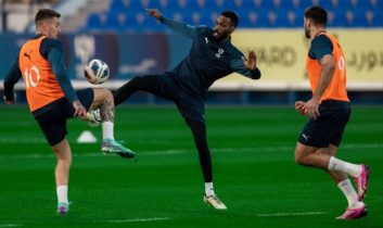 الهلال ؛ غیبت احتمالی الدوساری و قطعی محمد العویس در دیدار برابر سپاهان