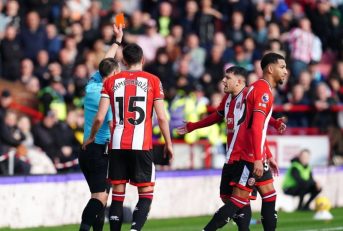 هولگیت ؛ تکل وحشتناک هولگیت روی کائورو میتوما بازی شفیلدیونایتد مقابل برایتون