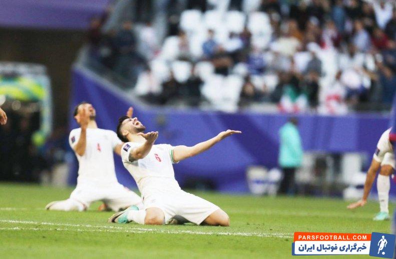 ژاپن ؛ فریاد همزمان خلیل زاده و سعید عزت اللهی پس از سوت پایان دیدار برابر ژاپن