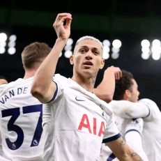 تاتنهام ؛ شادی گل جنجالی ریچارلیسون در برابر نیل موپای بازیکن برنتفورد