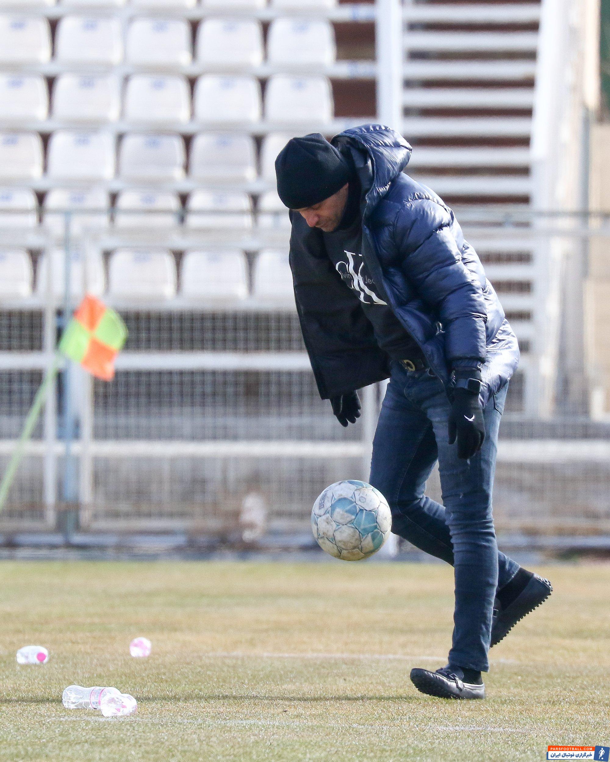 برهانی ؛ یک باخت و دو تساوی حاصل کار سه بازی شهرداری آستارا تحت هدایت برهانی