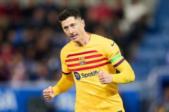 بارسلونا ؛ روبرت لواندوفسکی : به مرحله یک چهارم نهایی لیگ قهرمانان صعود می کنیم