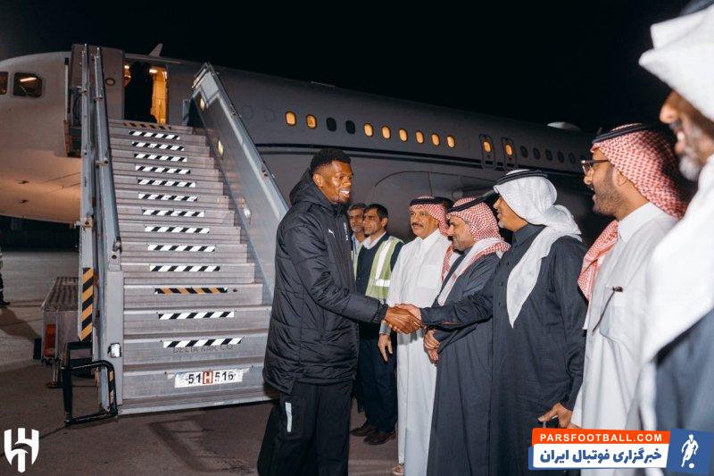 الهلال ؛ تصویری از حضور بازیکنان الهلال در جت خصوصی شاه خالد
