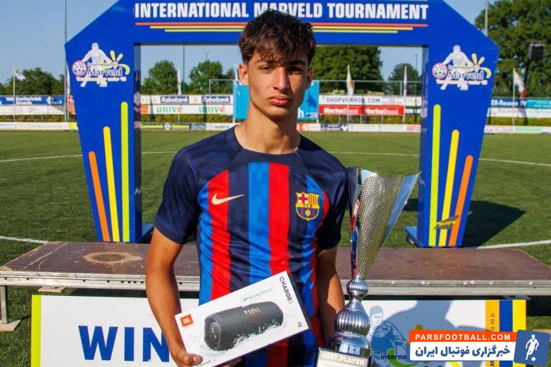 فرناندز ؛ حضور گی‌یه فرناندز بازیکن 15 ساله در تمرین تیم اول بارسلونا 