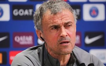 پاری سن ژرمن ؛ لوئیس انریکه سرمربی پاری سن ژرمن : رافائل لیائو یک خواننده است؟