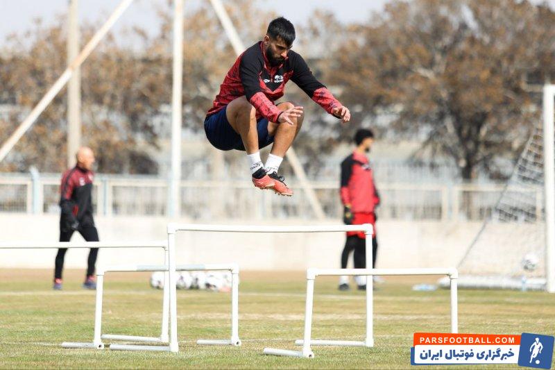 تراکتور ؛ فرار سیدمحمد حسینی از سرما با پوشش کامل