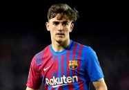 گاوی ؛ تمرین های گاوی بازیکن مصدوم بارسلونا در ساحل