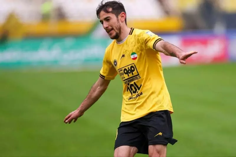 فرشاد احمدزاده بدون مشکل در تمرین سپاهان