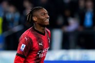 لیائو ؛ رافائل لیائو ستاره میلان تصویری از رونالدینیو الگوی فوتبالی اش منتشر کرد