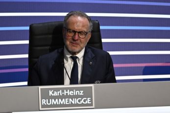 بایرن مونیخ ؛ هاینس رومینگه، اسطوره بایرن : مشکل تیم نبود سلسله مراتب در باشگاه است