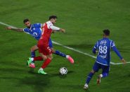 اورونوف ؛ حرکت تکنیکی اوستون اورونوف هافبک پرسپولیس در مقابل دو بازیکن استقلال