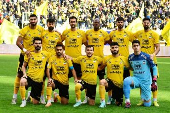 مورایس ؛ پیام نیازمند و فرشاد احمدزاده روی نیمکت سپاهان در دیدار با شمس آذر