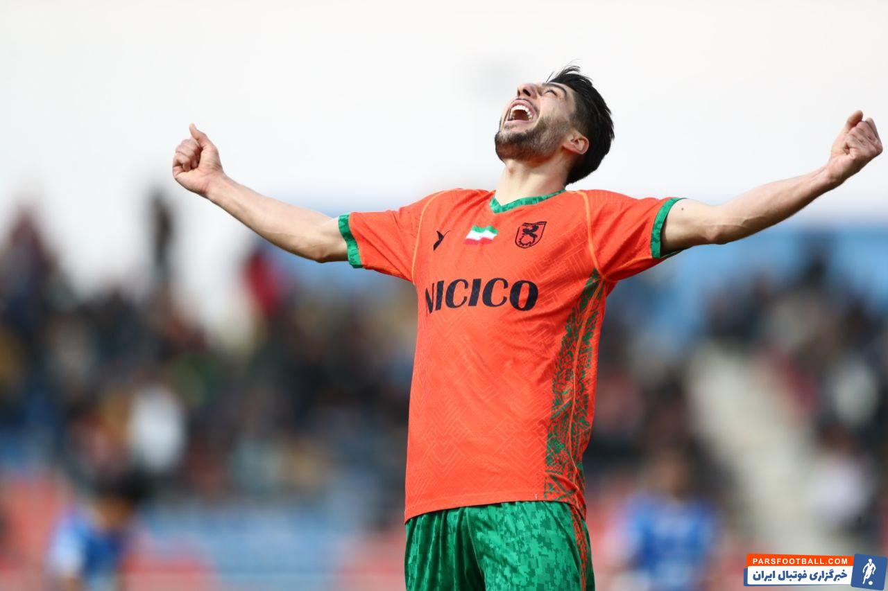 مس رفسنجان ؛ عملکرد درخشان محمدمهدی محبی بازیکن مس رفسنجان برابر استقلال 