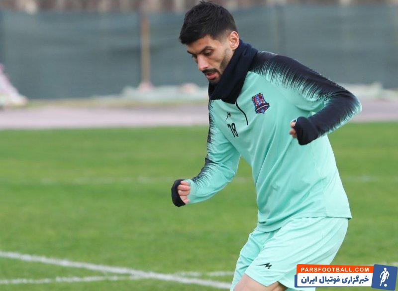 آقایی بازیکن نساجی مازندران : کار کردن با ساکت الهامی سخت است