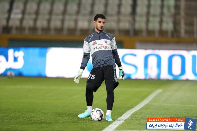 هوادار ؛ حضور آرشا شکوری گلر هوادار بدون بازی در لیگ برتر در تیم ملی