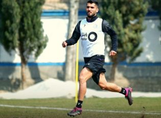 زبیر نیک نفس محروم استقلال برای دیدار برابر مس رفسنجان