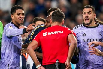 رئال مادرید ؛ مانسانو، : بلینگام با حالتی خصمانه به سمت من دوید و مدام فریاد می کشید