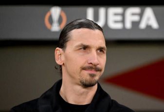 زلاتان ؛ اهدای جایزه خوک طلایی به زلاتان ابراهیموویچ، مشاور مالک باشگاه میلان