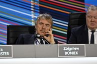 بونیک ؛ زبیگنیو بونیک، نایب رئیس یوفا : بالاخره ما دیگر در بند موریینو نیستیم