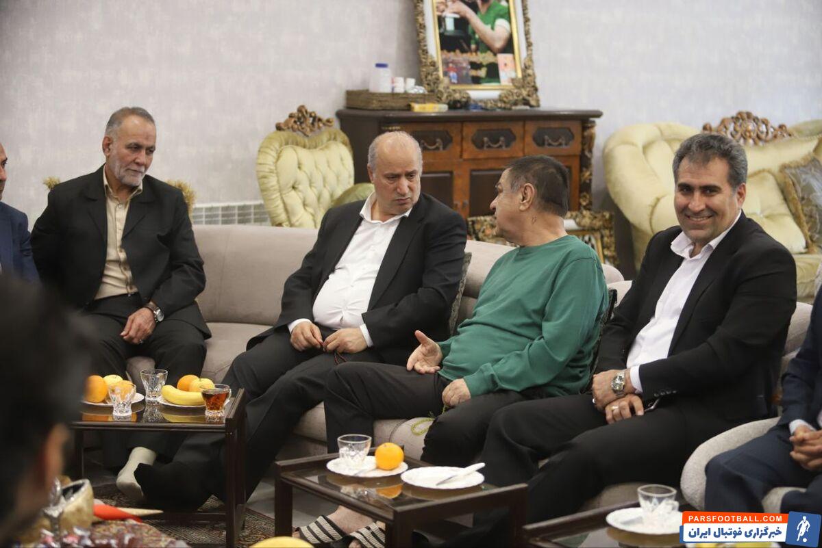 تصاویر| پیشکسوت محبوب فوتبال ایران سورپرایز شد