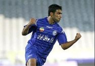 استقلال ؛ گل به یادماندنی امیدرضا روانخواه برابر پرسپولیس در شهرآورد ۶۴