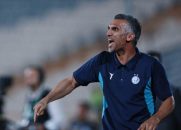 استقلال ؛ خوش و بش مهدی هاشمینسب مربی استقلال با هوادار جانباز استقلال